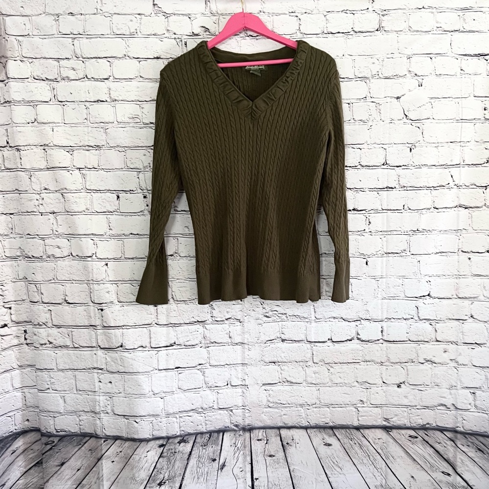 EDDIE BAUER. Green sweater. Size  XL